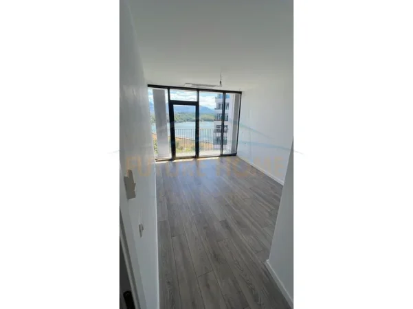 Tirane, jepet me qera apartament 2+1 Kati 9, 125 m² 1.500 € (LAKE VIEW RESIDENCE)