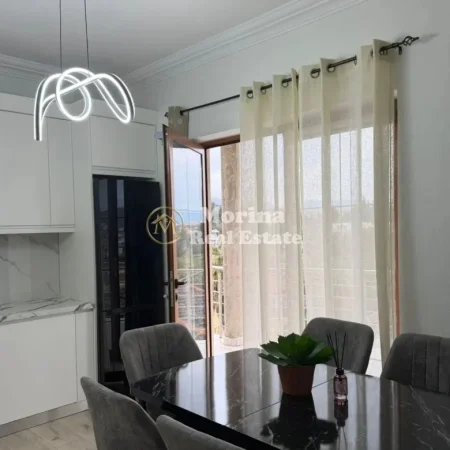 Tirane, jepet me qera shtepi 2+1 Kati 3, 100 m² 600 € (Sauk)