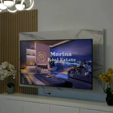 Tirane, jepet me qera shtepi 2+1 Kati 3, 100 m² 600 € (Sauk)