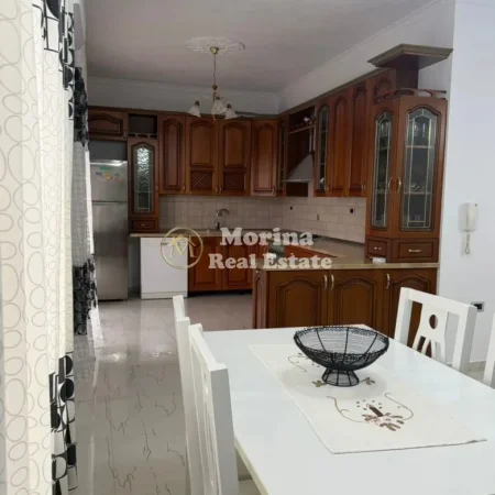 Tirane, jepet me qera shtepi 2+1 Kati 2, 120 m² 500 € (Sauk)