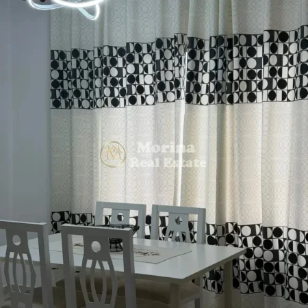 Tirane, jepet me qera shtepi 2+1 Kati 2, 120 m² 500 € (Sauk)