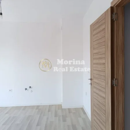 Tirane, jepet me qera apartament 2+1 Kati 2, 110 m² 400 € (5 Maji)