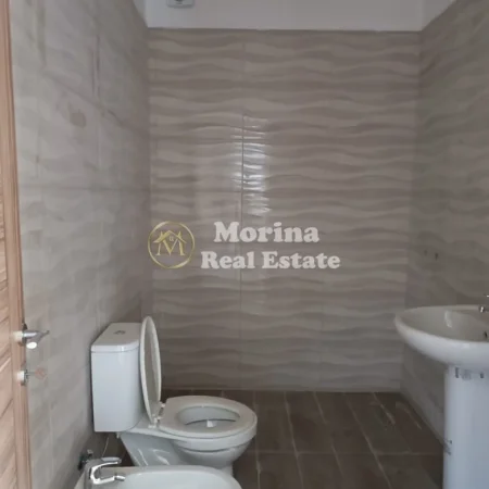 Tirane, jepet me qera apartament 2+1 Kati 2, 110 m² 400 € (5 Maji)