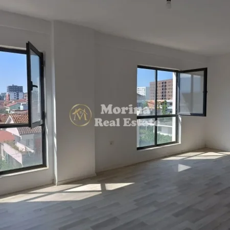 Tirane, jepet me qera apartament 2+1 Kati 2, 110 m² 400 € (5 Maji)