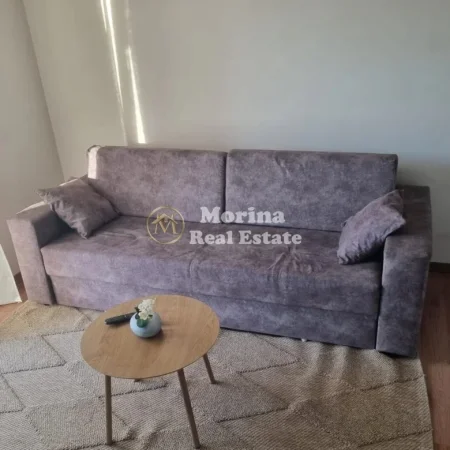 Tirane, jepet me qera shtepi 1+1 Kati 3, 70 m² 450 € (Rruga Elbasanit)