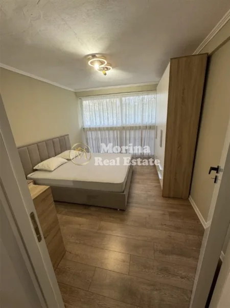 Tirane, jepet me qera apartament duplex Dublex Kati 1, 175 m² 550 € (Fresku)