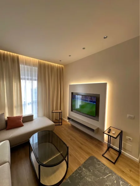 Tirane, jepet me qera apartament 1+1 Kati 7, 60 m² 450 € (REZIDENCA KAIMI)