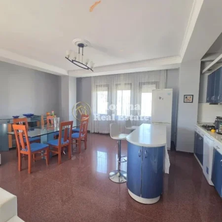 Tirane, shitet apartament 3+1 Kati 6, 155 m² 650.000 € (Blloku)