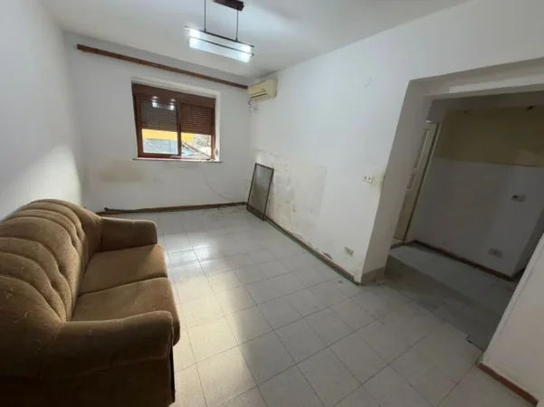 OKAZION !!!!! SHESIM GARSONIER PAS DREJTORISE SE HIGJENES, 28 m² 69.000 €