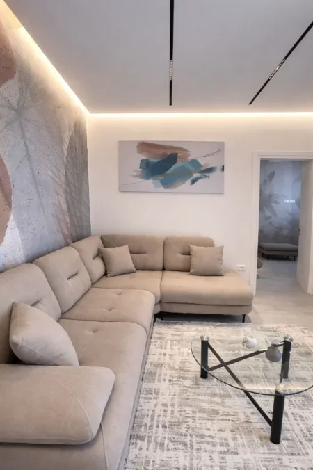 Tirane, shitet apartament 1+1+Ballkon Kati 9, 70 m² 180.000 € (Fusha e Aviacionit)
