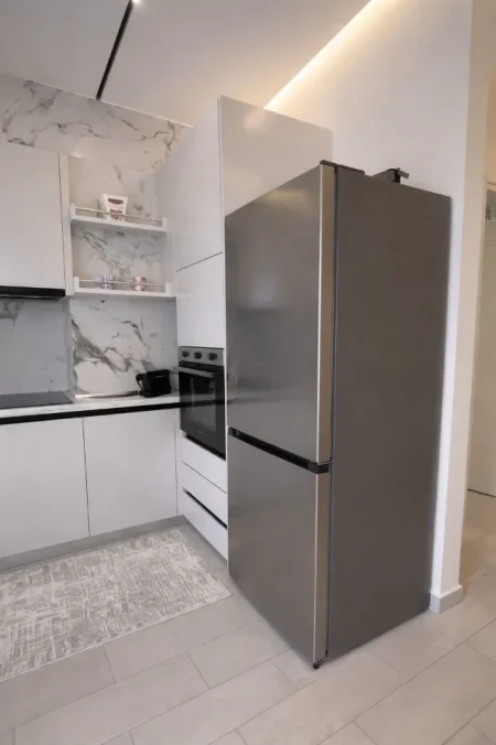 Tirane, shitet apartament 1+1+Ballkon Kati 9, 70 m² 180.000 € (Fusha e Aviacionit)