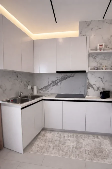 Tirane, shitet apartament 1+1+Ballkon Kati 9, 70 m² 180.000 € (Fusha e Aviacionit)