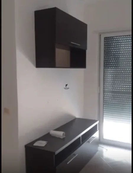 Tirane, shitet apartament 2+1 Kati 2, 110 m² 165.000 € (YZBERISHT)