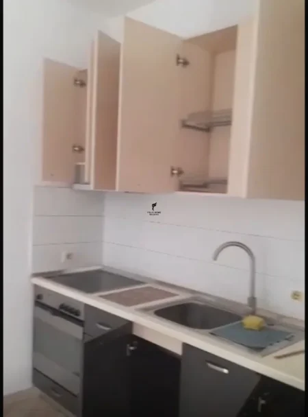 Tirane, shitet apartament 2+1 Kati 2, 110 m² 165.000 € (YZBERISHT)