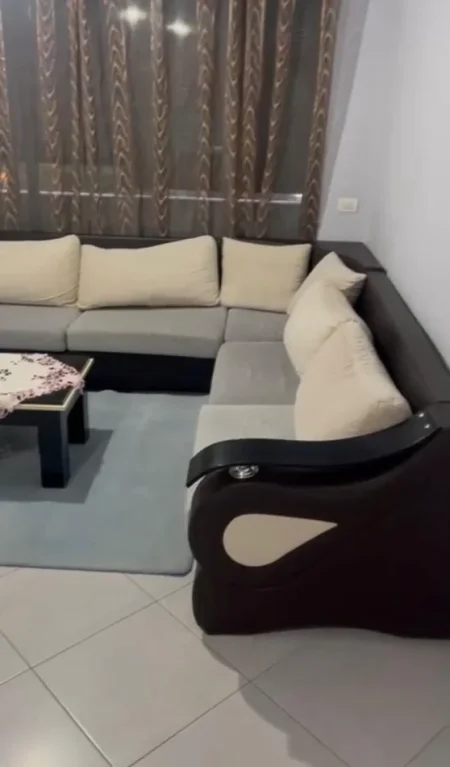 Tirane, jepet me qera apartament 1+1+Ballkon Kati 3, 65 m² 400 € 