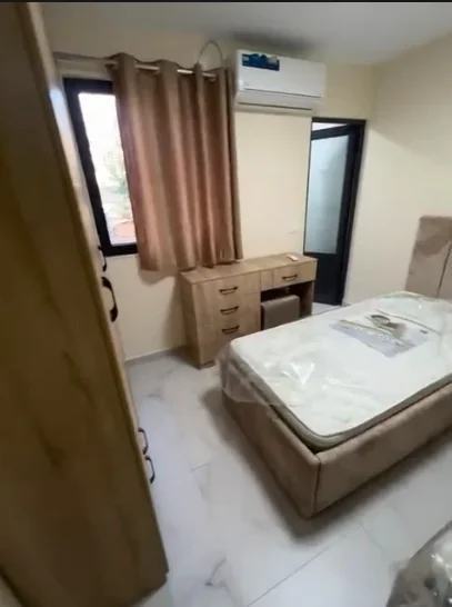 Jepet me qira apartament 1+1,Kati 1 ne vile private, 400 euro, ne 5 Maji