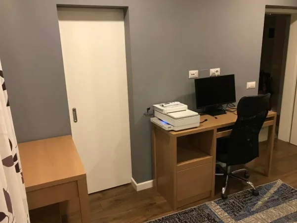 Tirane, jepet me qera apartament 2+1 Kati 4, 90 m² 800 € (IRFAN TOMINI)