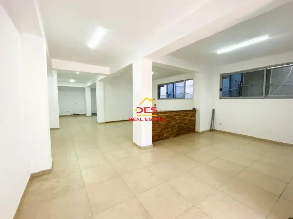 Vlore, shitet ambjent biznesi Kati 1, 124 m² (Rruga Ali Demi)