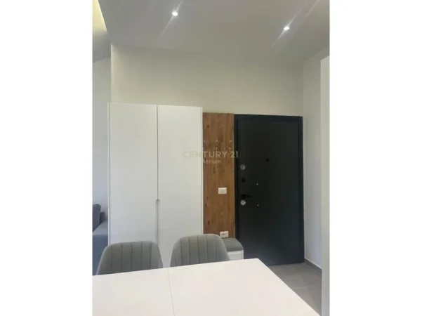 Tirane, jepet me qera apartament 1+1 Kati 4, 70 m² 400 € 