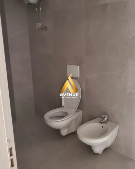 Tirane, shitet apartament 1+1+Ballkon Kati 4, 83 m² 136.000 € (Rruga Dritan Hoxha)