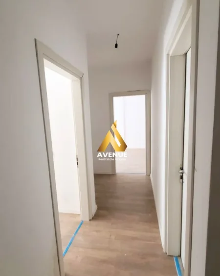 Tirane, shitet apartament 1+1+Ballkon Kati 4, 83 m² 136.000 € (Rruga Dritan Hoxha)