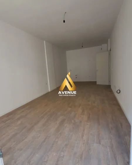 Tirane, shitet apartament 1+1+Ballkon Kati 4, 83 m² 136.000 € (Rruga Dritan Hoxha)