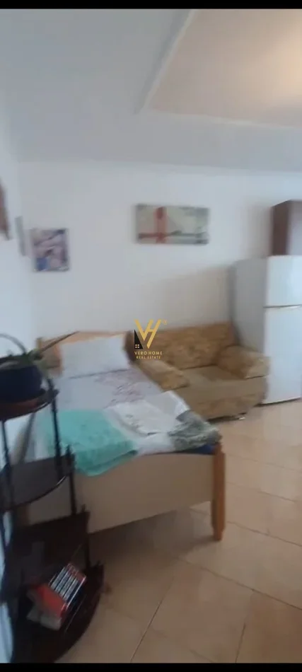 Tirane, jepet me qera apartament 1+1+Ballkon Kati 3, 70 m² 570 € (BRRYL)