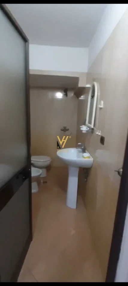 Tirane, jepet me qera apartament 1+1+Ballkon Kati 3, 70 m² 570 € (BRRYL)