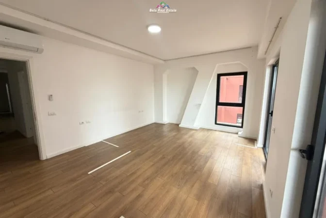 Tirane, jepet me qera zyre Kati 14, 130 m² 2.000 € (Rruga e KAvajes)