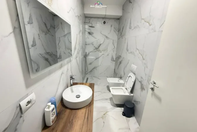 Tirane, jepet me qera zyre Kati 14, 130 m² 2.000 € (Rruga e KAvajes)