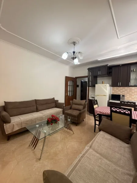 Tirane, jepet me qera apartament 2+1 Kati 3, 100 m² 450 € (Vila L Astir)