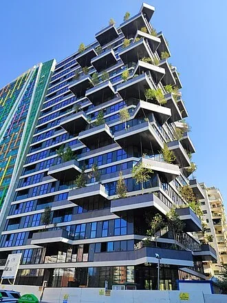 Tirane, jepet me qera zyre Kati 8, 100 m² 3.500 € (Vertical Forest)