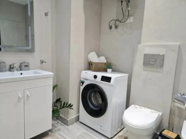 Tirane, jepet me qera apartament 1+1 Kati 1, 70 m² 730 € (shkolla e kuqe)