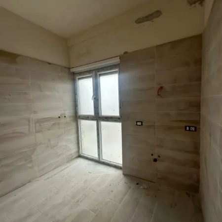 Tirane, shitet apartament 1+1+Ballkon , 77 m² 122.560 € (Porta Tirana e Re TEG)