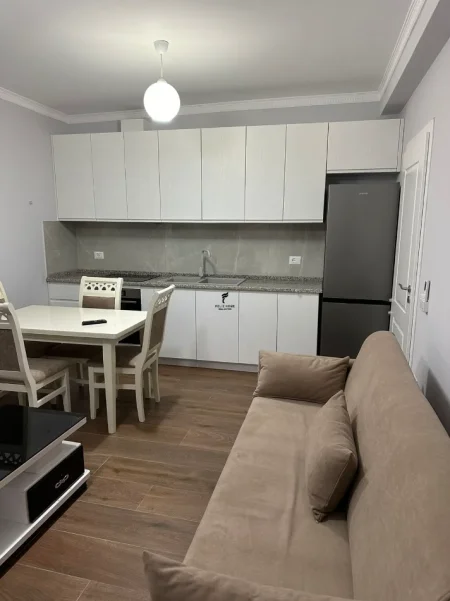Tirane, jepet me qera apartament 1+1 Kati 6, 60 m² 400 € (ASTIR)