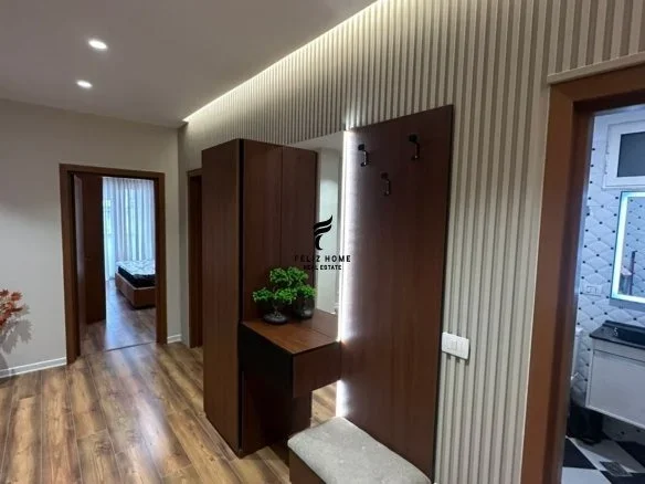 Tirane, jepet me qera apartament 2+1+Ballkon Kati 3, 110 m² 900 € (MINE PEZA)