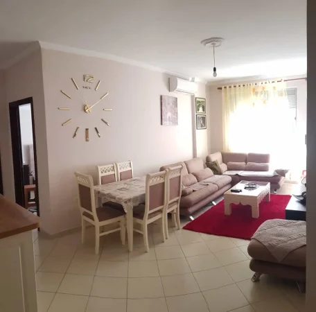 Tirane, jepet me qera apartament 2+1 Kati 4, 90 m² 500 € (Rruga Besim Alla)