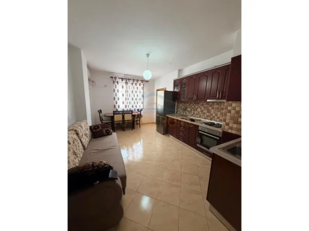 Tirane, shitet apartament 2+1+Ballkon Kati 5, 92 m² 125.000 € 