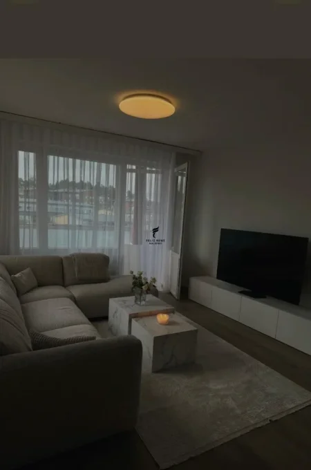 Tirane, jepet me qera apartament 1+1 Kati 5, 60 m² 600 € (STADIUMI DINAMO)