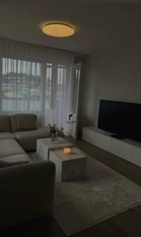 Tirane, jepet me qera apartament 1+1 Kati 5, 60 m² 600 € (STADIUMI DINAMO)