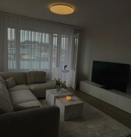 Tirane, jepet me qera apartament 1+1 Kati 5, 60 m² 600 € (STADIUMI DINAMO)