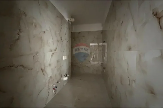 Tirane, shitet 2+1 , 93 m² 174.500 € (Rruga Ali Demi)