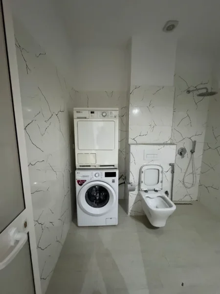 Tirane, jepet me qera garsonier Kati 0, 40 m² 470 € (rruga e barrikadave)