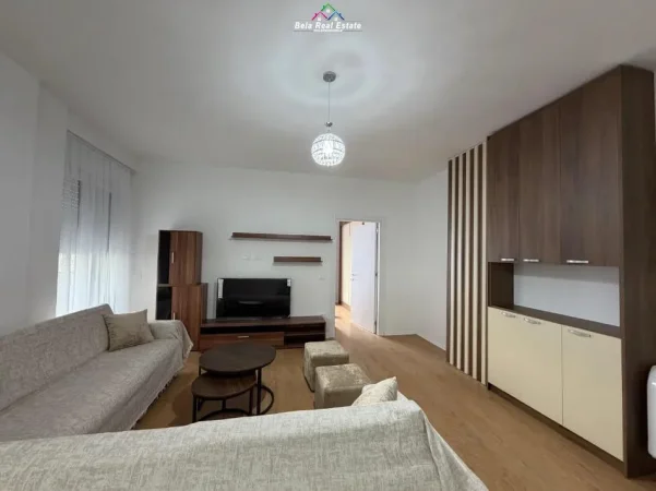 Tirane, jepet me qera apartament 1+1 Kati 7, 65 m² 620 € (Rruga Egnatia)