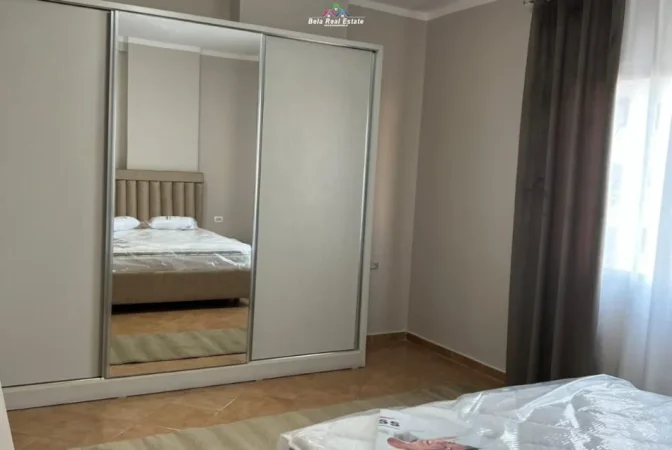 Tirane, jepet me qera apartament 1+1+Ballkon Kati 4, 78 m² 520 € (jordan misja)
