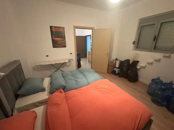 Tirane, jepet me qera Vile 2 Katshe Kati 1, 1.300 € (rruga riza cerova)