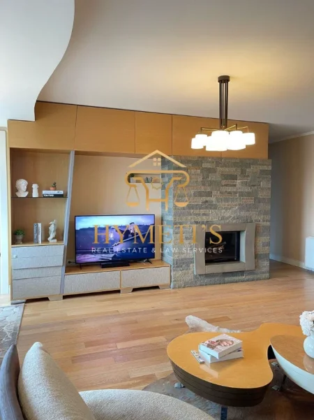 Tirane, jepet me qera apartament 3+1+Ballkon Kati 10, 180 m² 2.200 € (prane Stadiumit Air Albania)