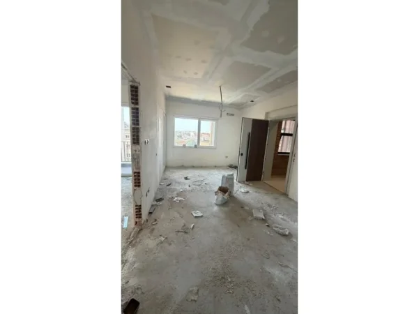 Tirane, shes apartament 1+1 Kati 7, 54 m² 125.000 € (Pallati me Shigjeta)