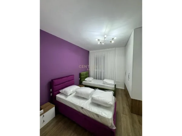 Tirane, jepet me qera apartament 2+1 Kati 3, 99 m² 850 € (Trio Tower)