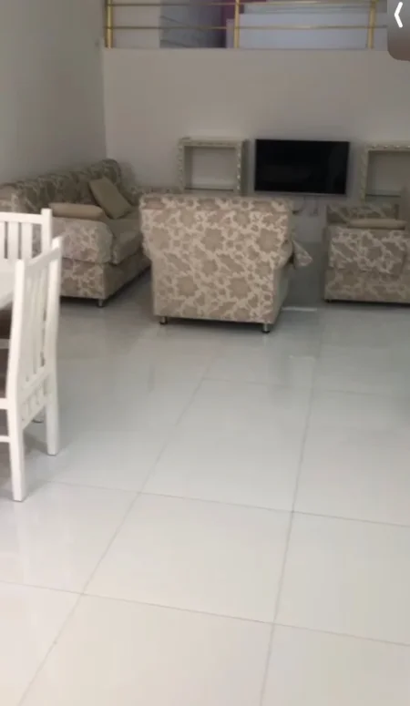 Tirane, jepet me qera apartament Dublex Kati 1, 50 m² 350 € 